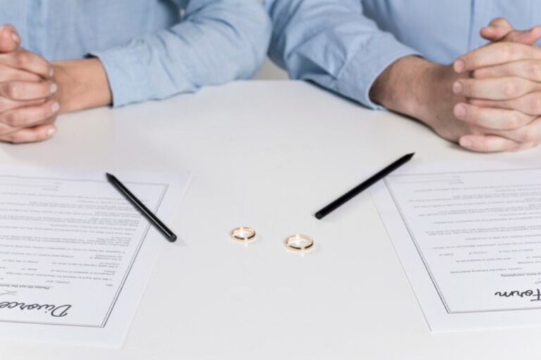 Divorcio de Mutuo Acuerdo y Contencioso.
